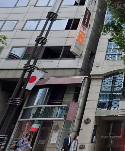 郵便局　銀座四郵便局（郵便局）まで207m