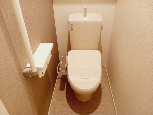 トイレ　清潔感のあるトイレです