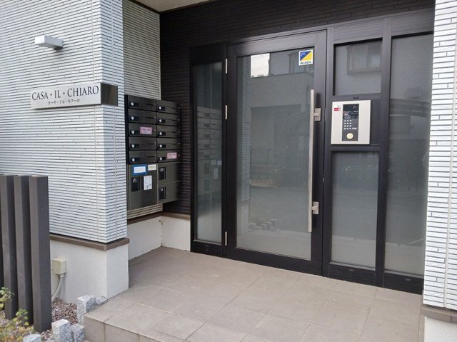 エントランス　ゆとりのあるエントランスです