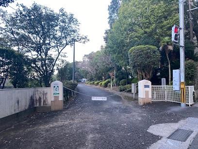 中学校　大宮中学校（中学校）まで670m