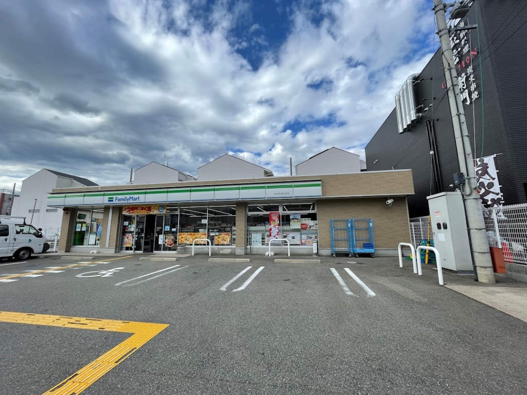 コンビニ　ファミリーマート 吉祥院東前田店（コンビニ）まで498m