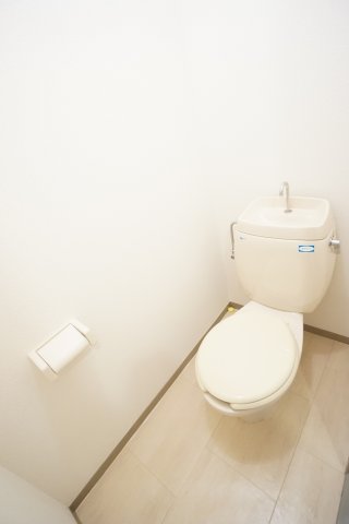 トイレ　※同物件、反転タイプの写真です。