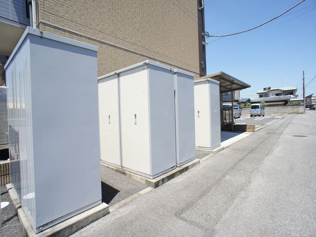 その他　入居者様専用の外物置があります。
