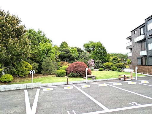 駐車場　敷地内駐車場