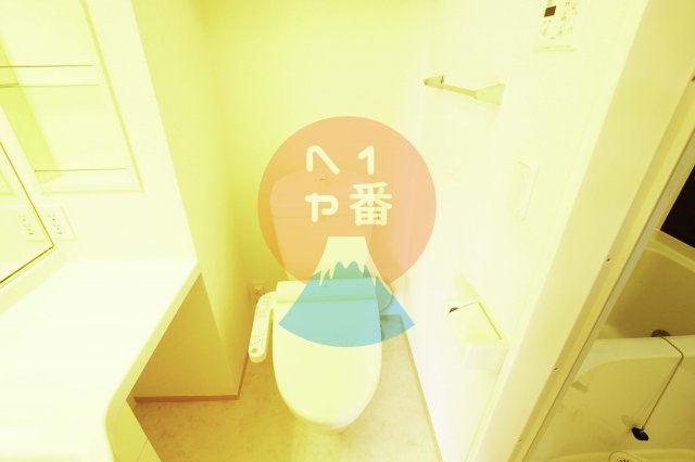 トイレ　ウォシュレット付き