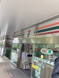 コンビニ　セブンイレブン新宿富久町店（コンビニ）まで99m