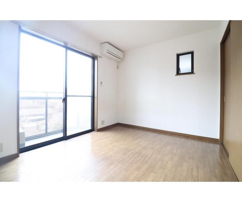 その他部屋・スペース　日差しが差し込むお部屋です