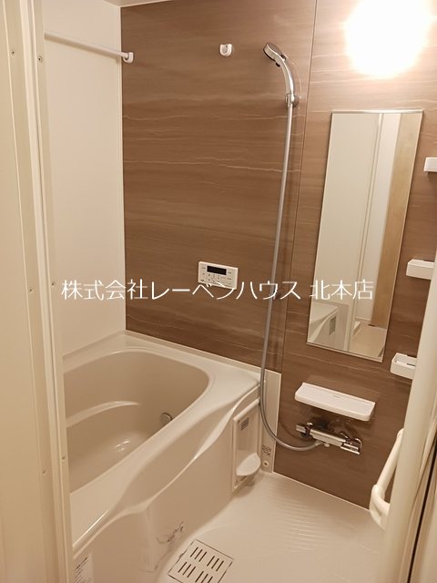 バス・シャワールーム　レーベンハウス北本店へ048-590-5757