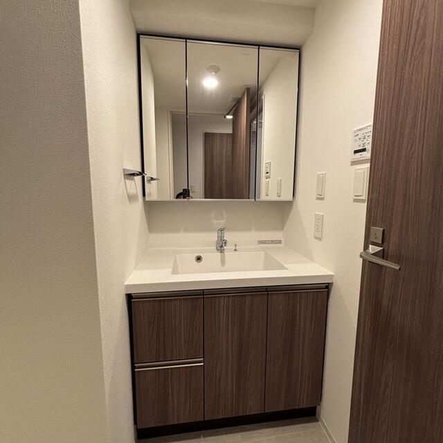 洗面設備　※写真は同タイプ住戸です。?