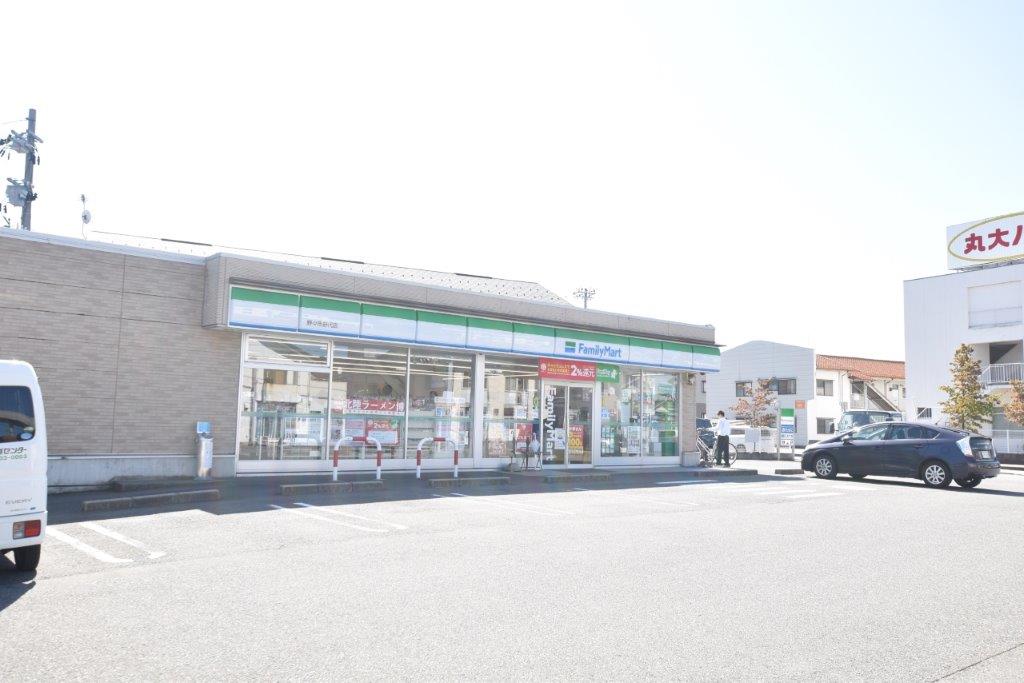コンビニ　ファミリーマート野々市野代店（コンビニ）まで141m