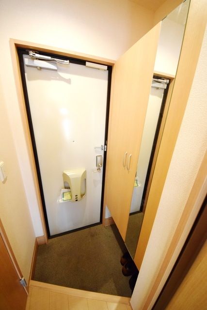 玄関　★シューズボックス付きの玄関です★