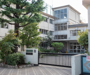 小学校　目黒区立大岡山小学校（小学校）まで1099m