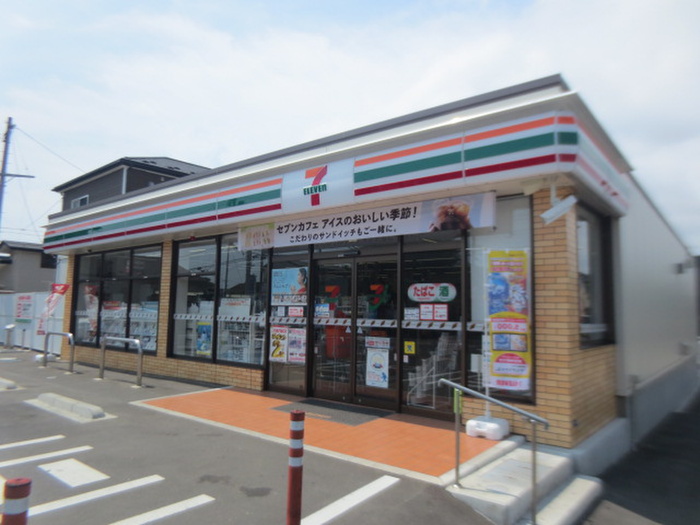 コンビニ　セブンイレブン（コンビニ）まで220m