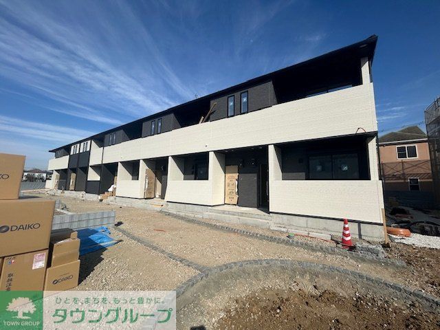 建物外観　駐車場