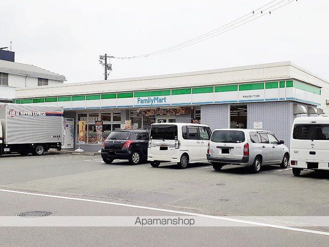 コンビニ　ファミリーマート近見七丁目店（コンビニ）まで400m