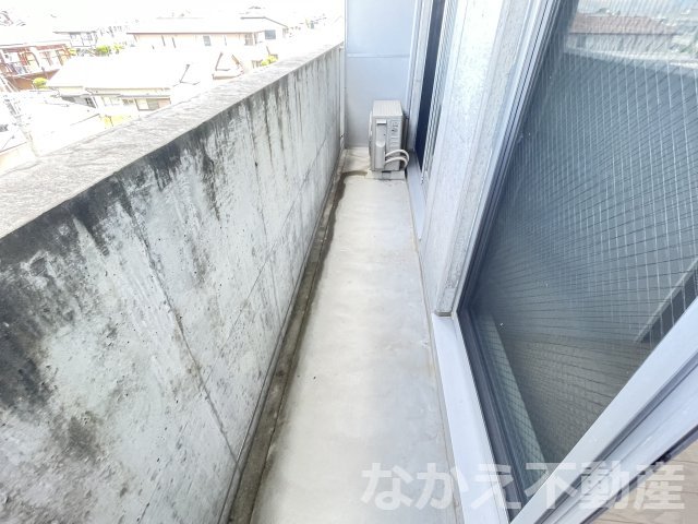 バルコニー　お洗濯にも便利なバルコニー付き