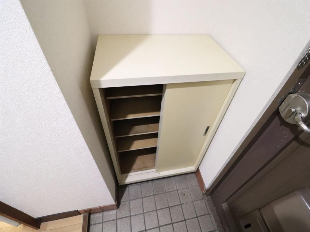 玄関　シューズボックス