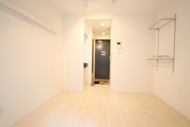 居室・リビング　白基調の明るいお部屋♪