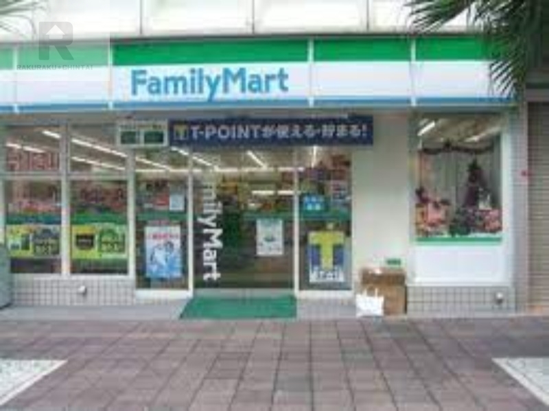 コンビニ　ファミリーマート豊崎二丁目店（コンビニ）まで43m