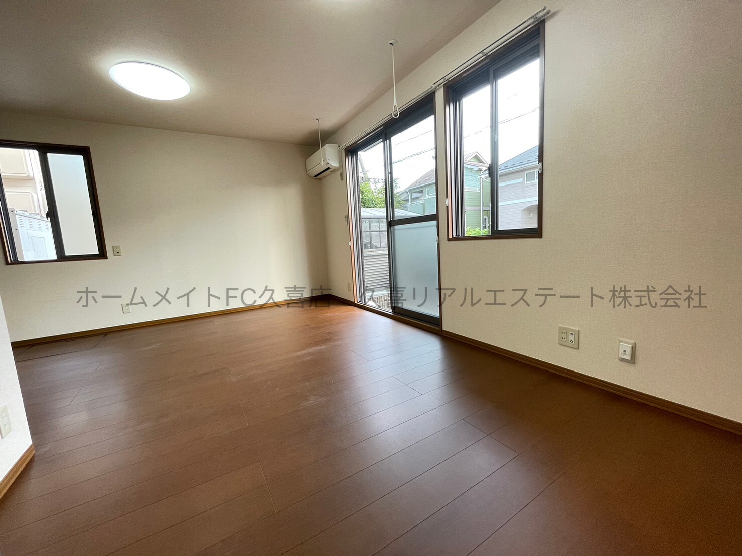 居室・リビング　同建物別号室