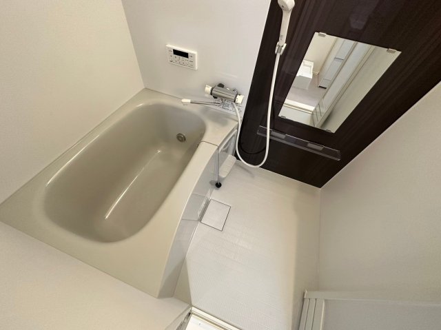 バス・シャワールーム　ゆったりと入るなら、お風呂とトイレとは別々が嬉しいですよね。