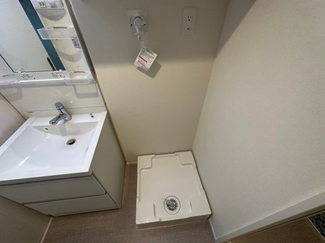 その他設備　室内に洗濯機置場があれば雨の日でも濡れる心配がございませんね