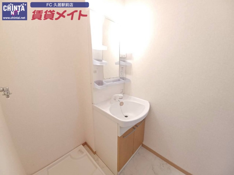 洗面設備　同物件別室写真