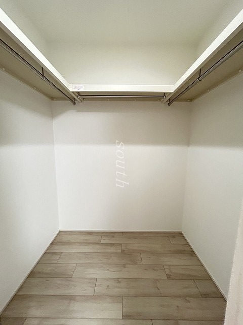収納　ウォークインクローゼット