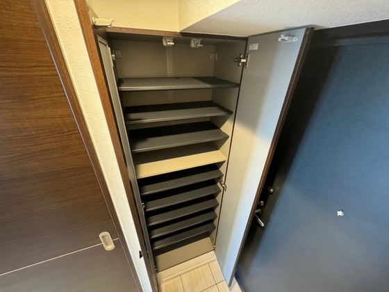 玄関　※別部屋の写真です