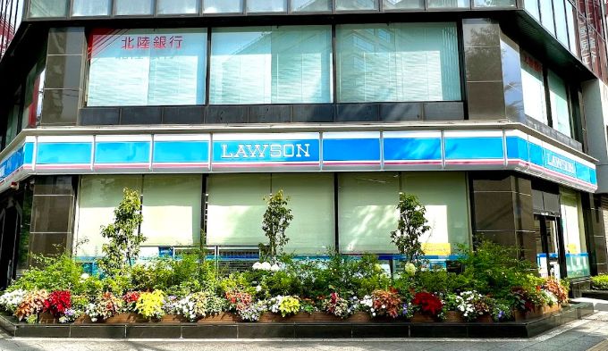 コンビニ　ローソン上野五丁目昭和通店（コンビニ）まで206m