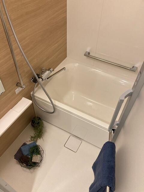バス・シャワールーム　写真は同タイプ住居です。