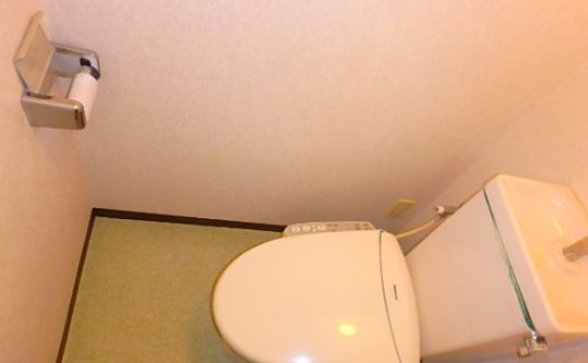 トイレ　ゆったりとした空間のトイレです
