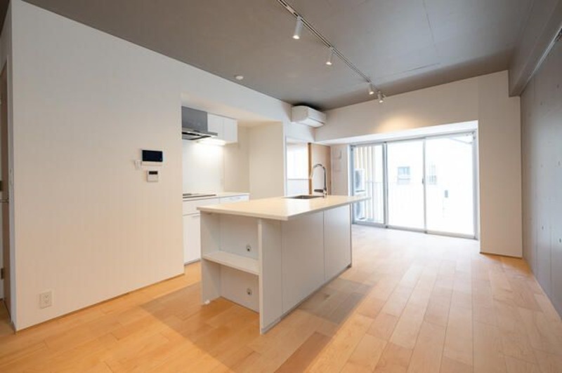 玄関　※写真は同タイプ住戸です。