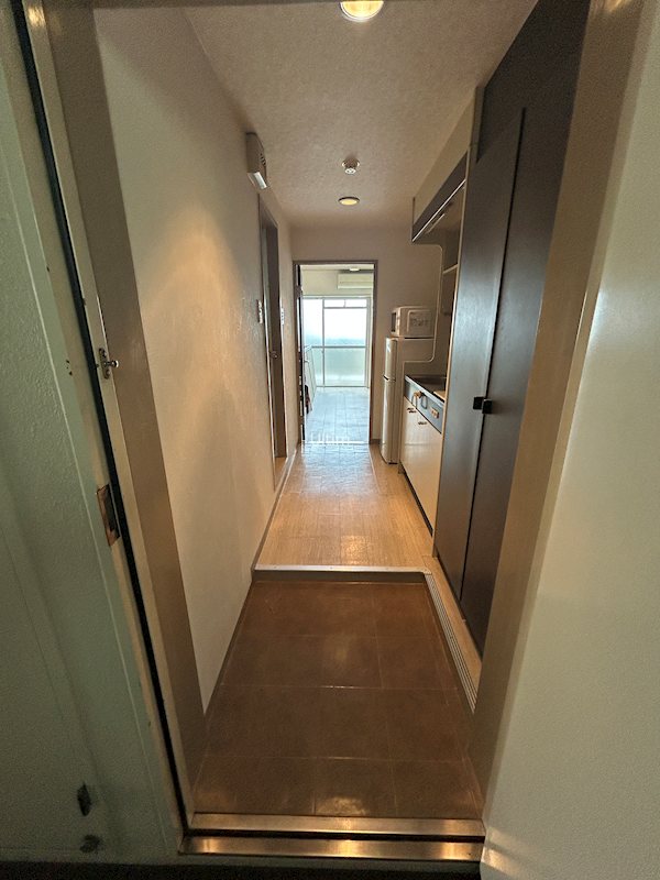 玄関　※同タイプの他のお部屋です