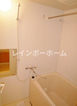 バス・シャワールーム　ゆったり過ごせるお風呂です