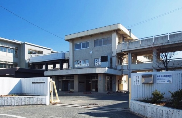 中学校　岡山市立操山中学校（中学校）まで805m