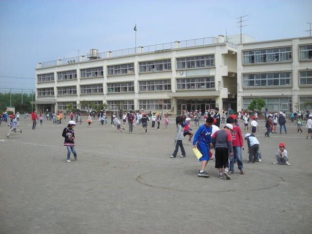 小学校　立川市立西砂小学校（小学校）まで1052m