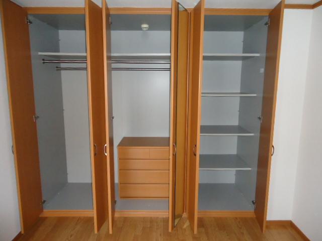 収納　クローゼット