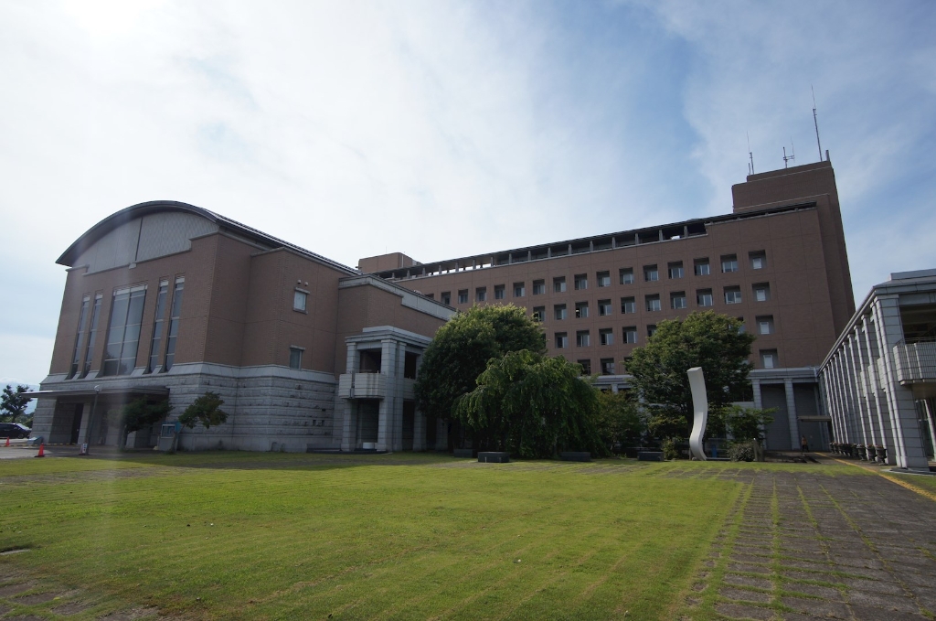 役所　綾瀬市役所（役所）まで1795m