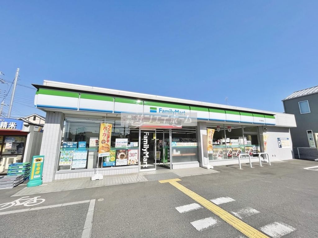 コンビニ　ファミリーマート所沢榎町店（コンビニ）まで200m