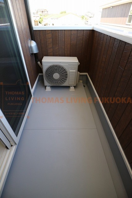 バルコニー　※同型タイプ参考写真