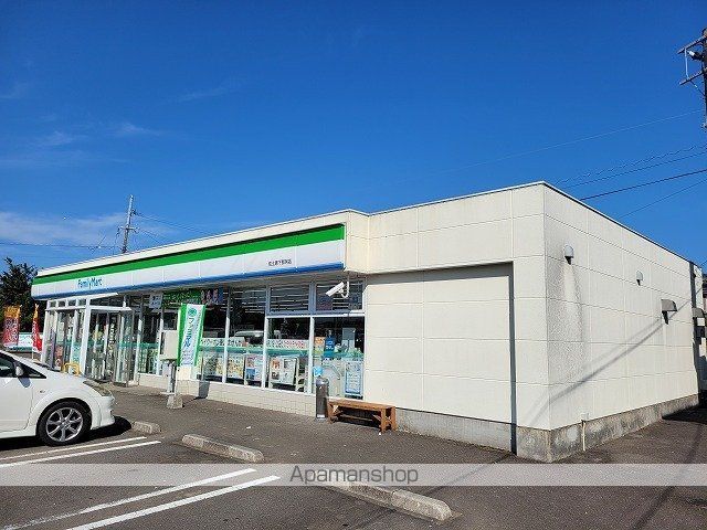コンビニ　ファミリーマート佐土原下那珂店（コンビニ）まで700m