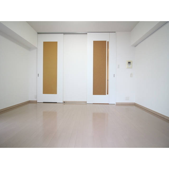 その他部屋・スペース　洋室約６．４帖