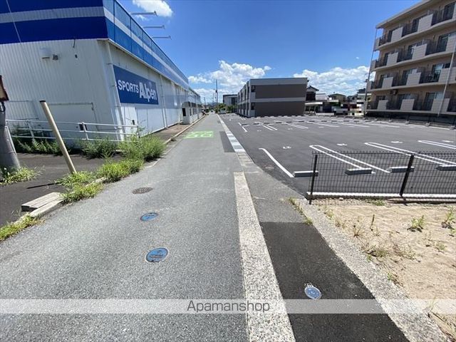 その他　前面道路（その他）まで0m