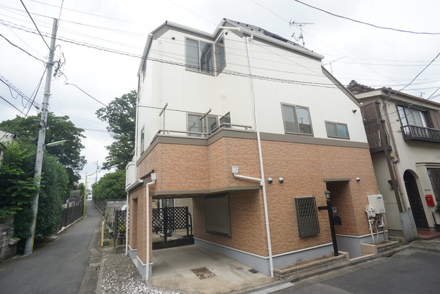 建物外観　ファミリーの人気の戸建て賃貸です☆