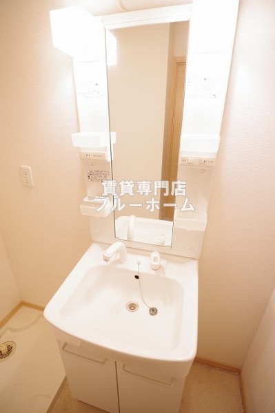 洗面設備　快適な独立洗面！