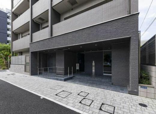 エントランス　ゆとりのあるエントランスです