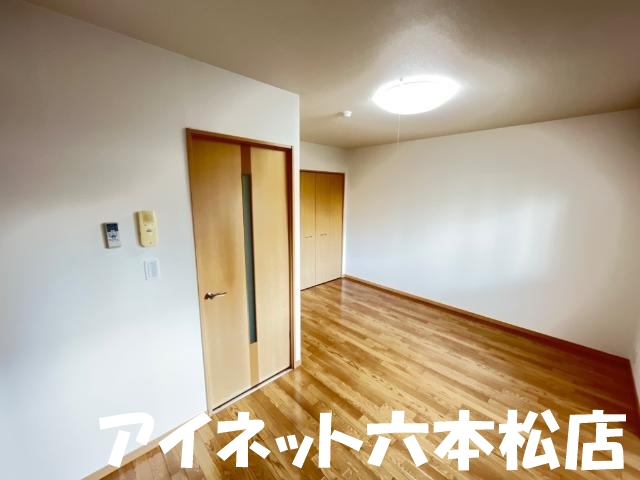 その他部屋・スペース　キッチンスペースも広々使えます。