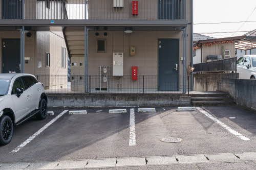 駐車場　駐車場
