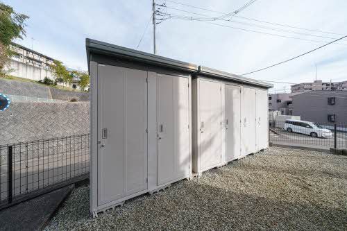 建物外観　ストッカー